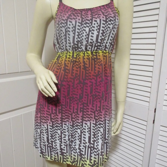 SOLD NWOT-Hang Ten beautiful summer dress - Picture 2 of 6